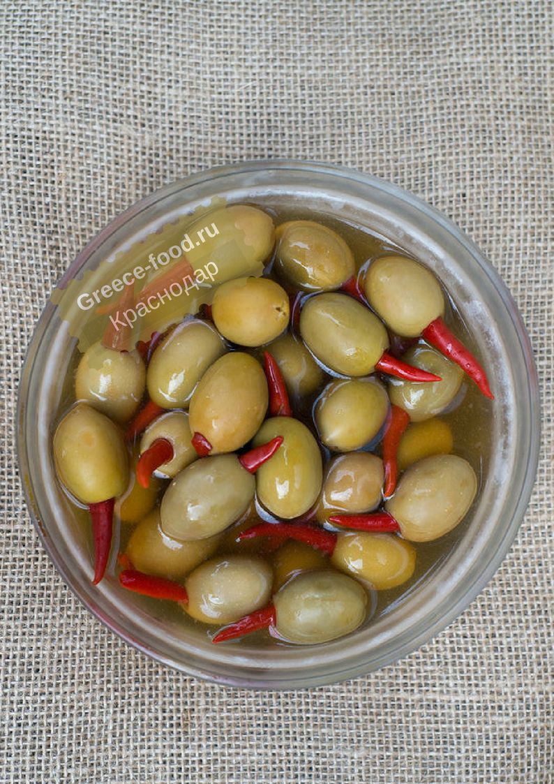Зеленые оливки фаршированные перцем, 1кг